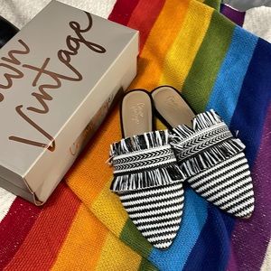 Crown Vintage Raffia mules